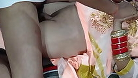 Shadi me aayi huyi ladki ko pata kar choda home night sex