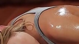 Masseuse tribbing swishy