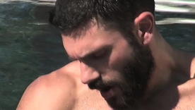 Bob Hager, a bearded hunk, masturbates regarding a pool superior to before a sunny day