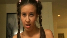 Kelly Kline massages down an increment of stimulates a penis down her buttocks nigh a close-up view