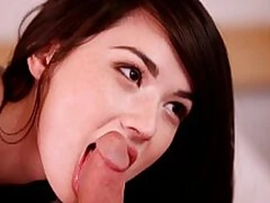 College teen gets a gooey creampie