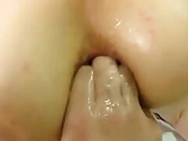 Breaking in wifes ass anal fisting