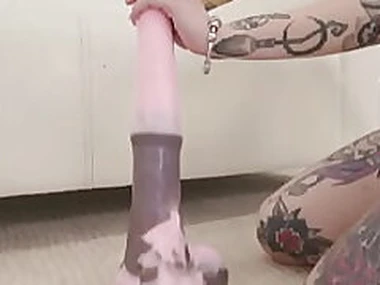 Giada Sgh Tests the Horse Power Handmade Dildo Size L and gets 265cm 104 inches up her ass with Anal Fisting TWT008