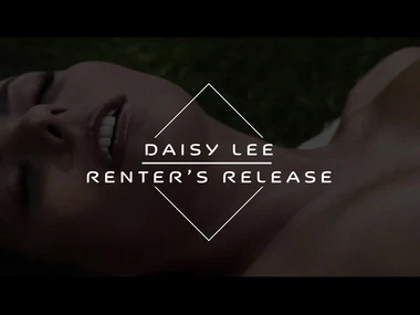 Daisy Lee's sensual bathtime undergo give a steamy blowjob