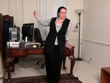 Joclyn Stone flaunts her hairy mature beauty