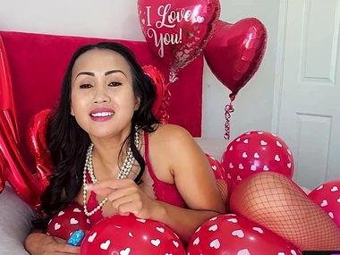 Asian beauty showcases underthings and toys in solo session