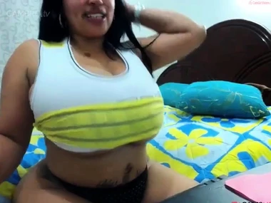 Dominican Poison's seductive webcam show with domination and nipple play