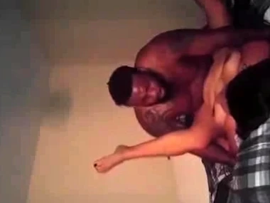 Amateur housewife Kelly's intense desire leads to a passionate encounter