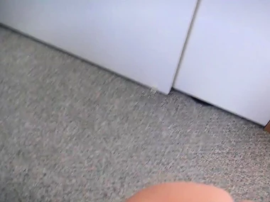 Kenzie Taylor's passionate manners with a fan in a taxi