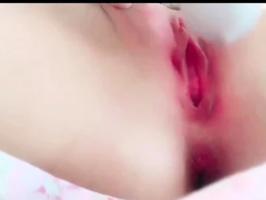 Schoolgirls reveal their intimate moments insusceptible to Twitter with cuckold dimensions