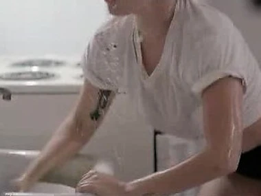 Lady Gaga flaunts her curves in outdoor photoshoot