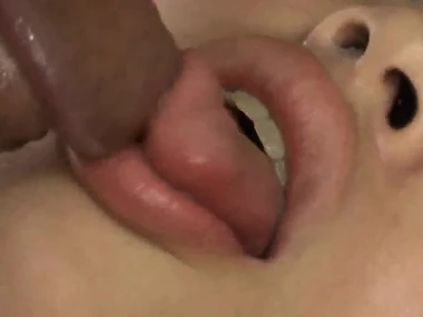 Iori Mizuki's sensational trio encounter with desperate men