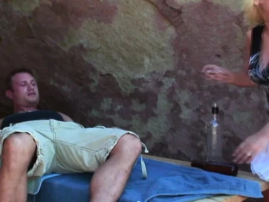 Sandy Simmers' outdoor imperil with busty MILF