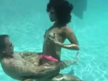 Miss Raquel's outdoor solo adventure leads to a steamy blowjob and cumshot