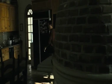 Olivia Wilde's revealing taxi ride in a malicious bustier