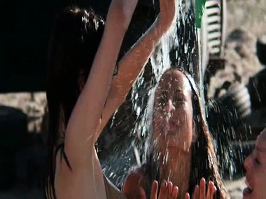 Two brunettes, Erin Cummings together with Julia Voth, engage back a dank fruity encounter.