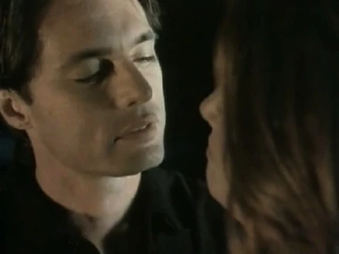 Angie Everhart in sensual ways on get under one's bed with a man