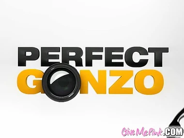 Black Diamond's zooid toute seule performance yon bouncing breasts and intimate self-pleasure