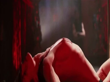 Jessica Biel's seductive strip show readily obtainable a strip club with a red wig