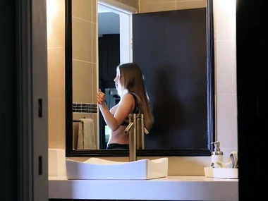 Britney Amber's wanton interracial sex leads to a messy facial