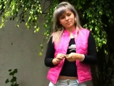 Sammy 18's outdoor adventure in hardcore blonde action