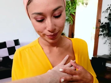 Stepson's prominent dick gets swallowed by Arab MILF Cali Lee