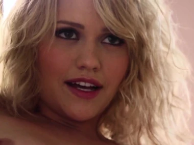 Blonde pornstar Mia Malkova pleasuring herself