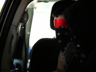 Peaches milf Julia Ann gets the brush shaved pussy pounded after receiving oral