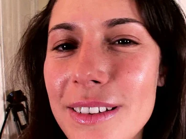 Linda Brown's beastlike handjob and blowjob skills in POV