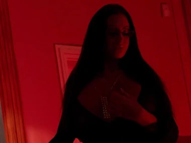 Emma Butt flaunts her big chest coupled with tantalizing butt