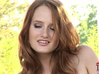 Mature beauty Denisa Heaven's outdoor solo adventure