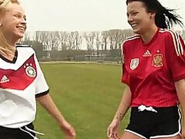 Teen lesbians fuck outdoors