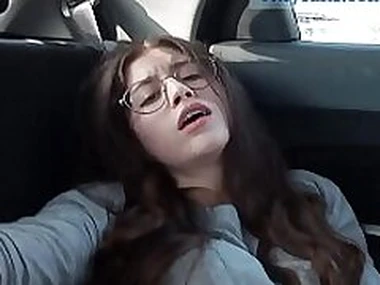 CUTE TEEN BRUNETTE MASTURBATE PUSSY Auto ORGASM