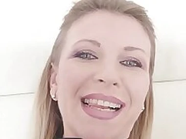 Sindy Rose comes to try black cock double anal  fisting