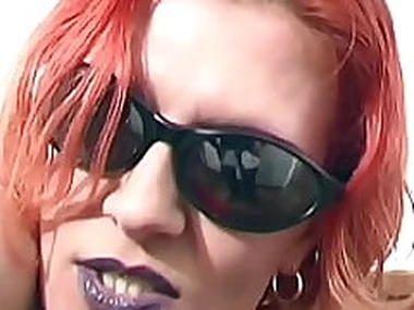 Nympho Zora assfucked overwrought a bottle before fucking