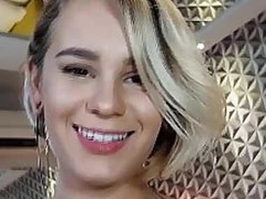 I caught the teen sucked a lot and stuck my dick in it - Natalie Cortez